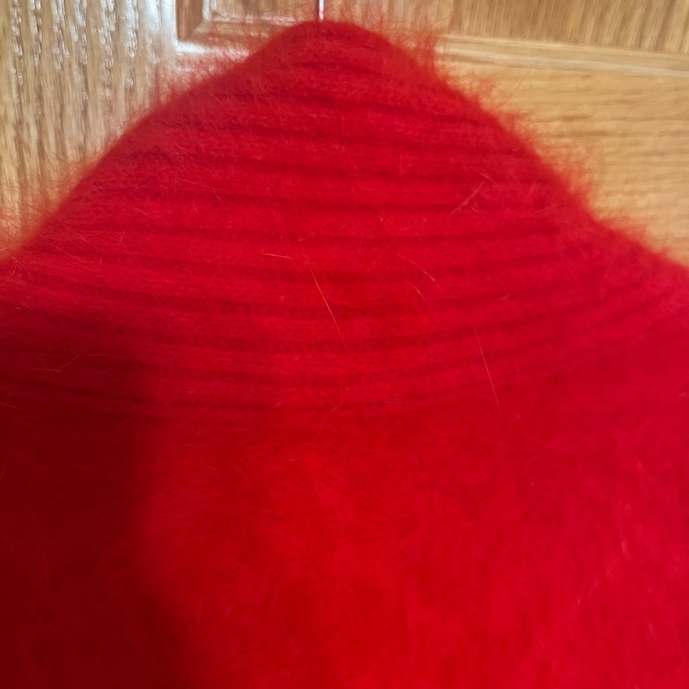Vintage red angora cardigan. Lee Sands brand. Fully lined. Fits like a l… - Picture 13 of 14